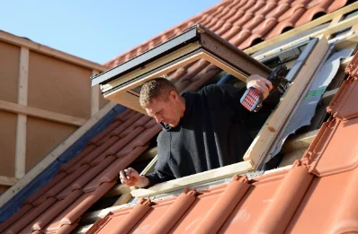 Pose de fenêtres de toit Velux à Jasney